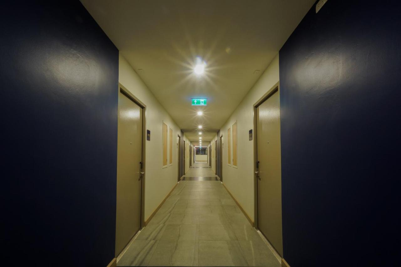 Seabed Grand Hotel Phuket - Sha Extra Plus Dış mekan fotoğraf A corridor in a hotel