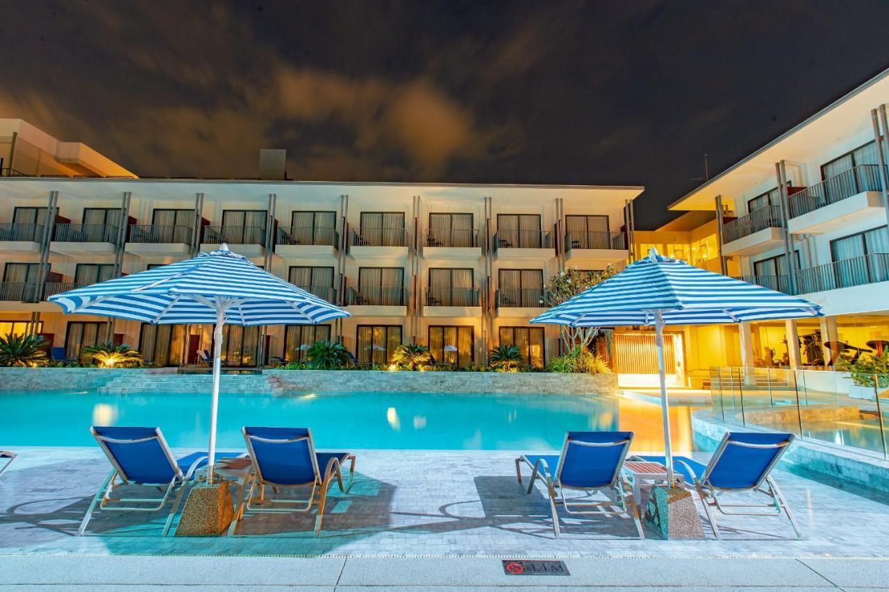 Seabed Grand Hotel Phuket - Sha Extra Plus Dış mekan fotoğraf The swimming pool at the hotel