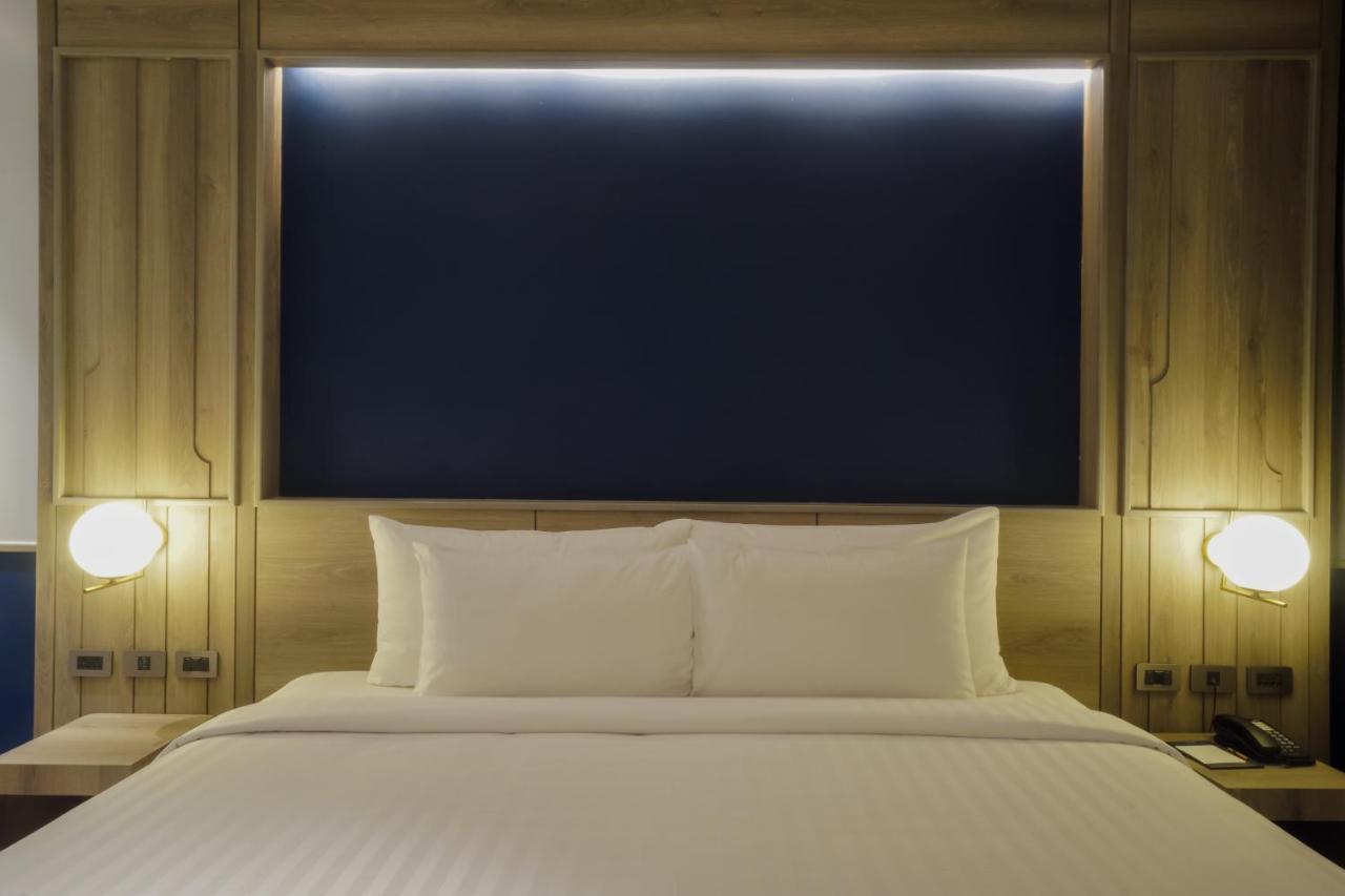 Seabed Grand Hotel Phuket - Sha Extra Plus Dış mekan fotoğraf A bedroom at the hotel