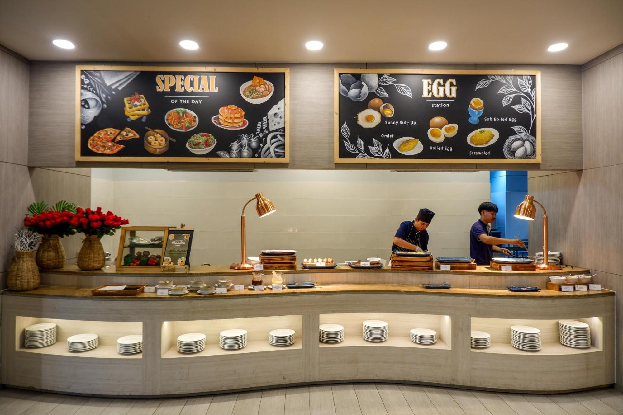 Seabed Grand Hotel Phuket - Sha Extra Plus Dış mekan fotoğraf A live kitchen at a hotel